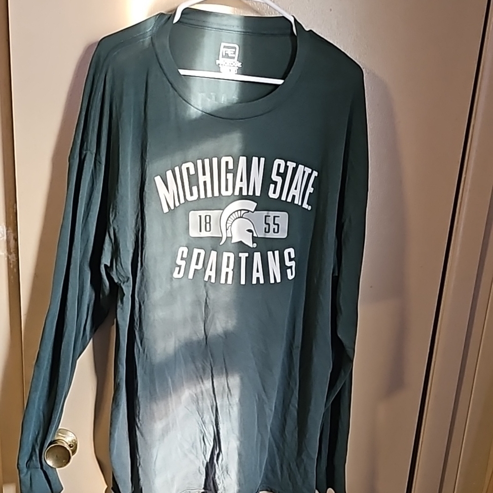 Pro Edge Apparel Michigan State Spartans Green Shirt